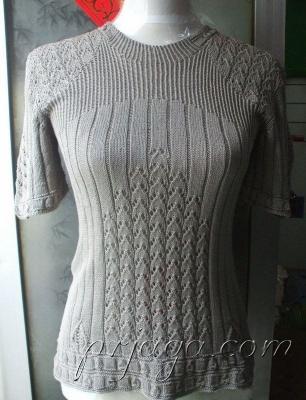 Вязаный спицами пуловер с имитацией реглана