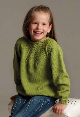 Детский свитер спицами с круглой кокеткой
