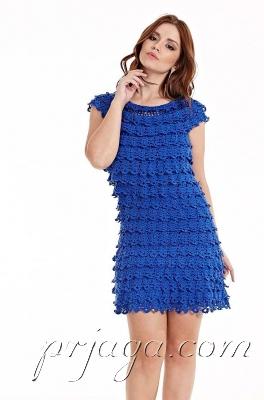 Синее платье с рюшами крючком